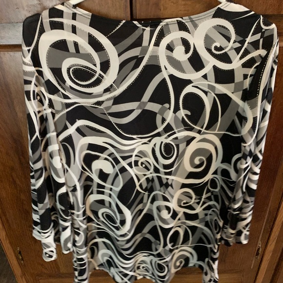 Blouse - Picture 2 of 3